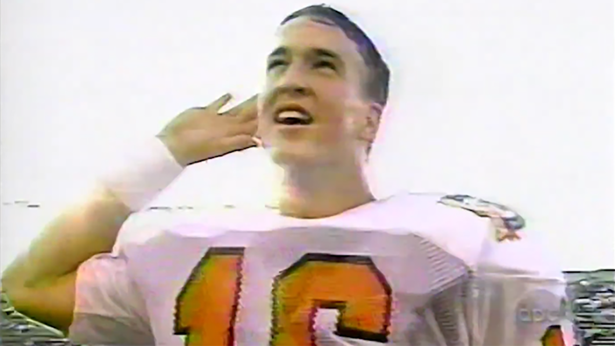 Classic Bowl Performances: Peyton Manning Slices and Dices Northwestern