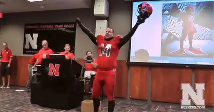 Uniform of the Day: Bo Pelini gives us all nightmare fuel